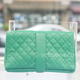 CHANEL 램스킨 퀼팅 그립 클러치